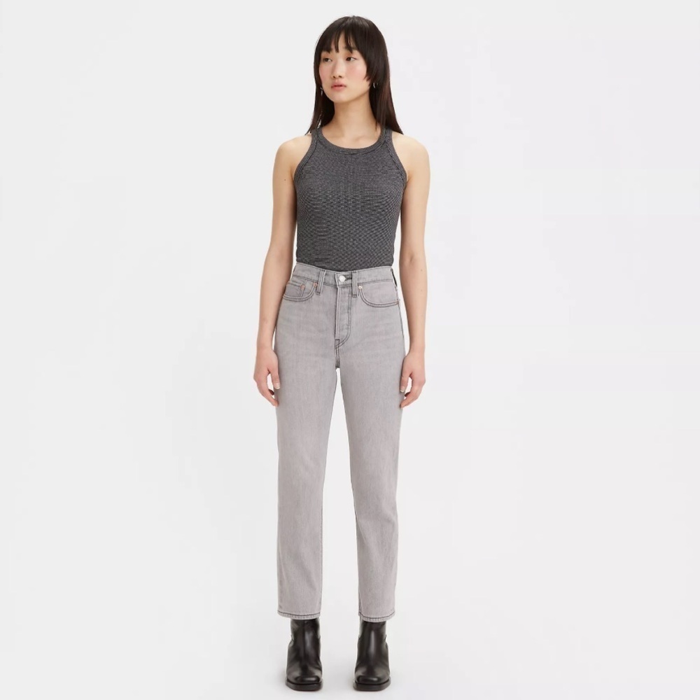 Levi’s Wedgie Straight in Top of the Hill Grey - Size 25
